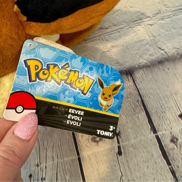 Pokémon Eevee Tomy Plush - Picture 2 of 5